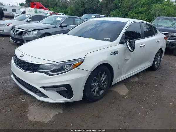 5XXGT4L36KG357784 2019 KIA OPTIMA - Image 2