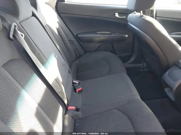 5XXGT4L36KG359552 2019 KIA OPTIMA - Image 8