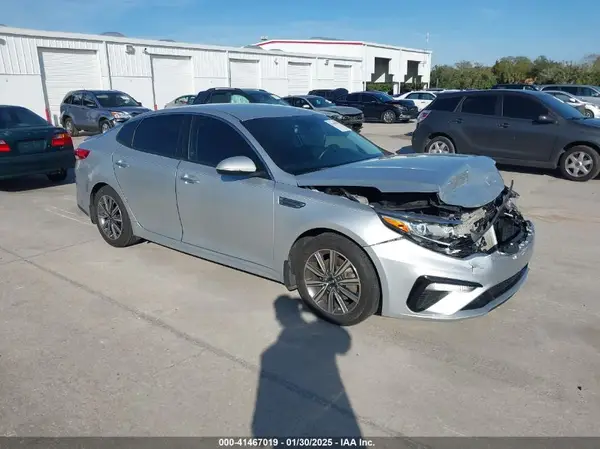 5XXGT4L36KG360930 2019 KIA OPTIMA - Image 1