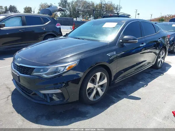5XXGT4L36KG365724 2019 KIA OPTIMA - Image 2