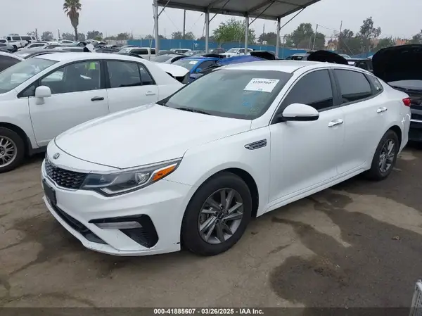 5XXGT4L36KG371801 2019 KIA OPTIMA - Image 2