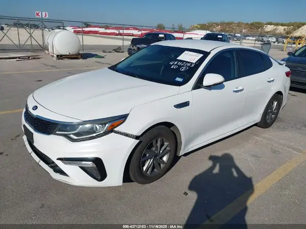5XXGT4L36KG374066 2019 KIA OPTIMA - Image 2