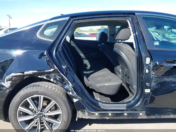 5XXGT4L36KG375654 2019 KIA OPTIMA - Image 8