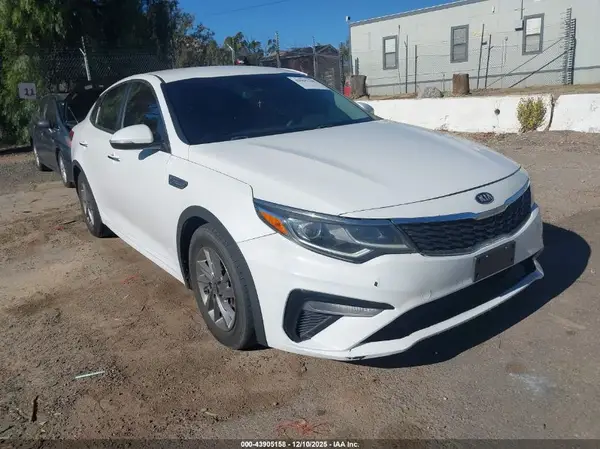 5XXGT4L36KG376349 2019 KIA OPTIMA - Image 1