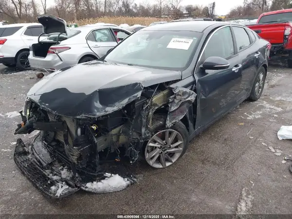 5XXGT4L36KG378828 2019 KIA OPTIMA - Image 2