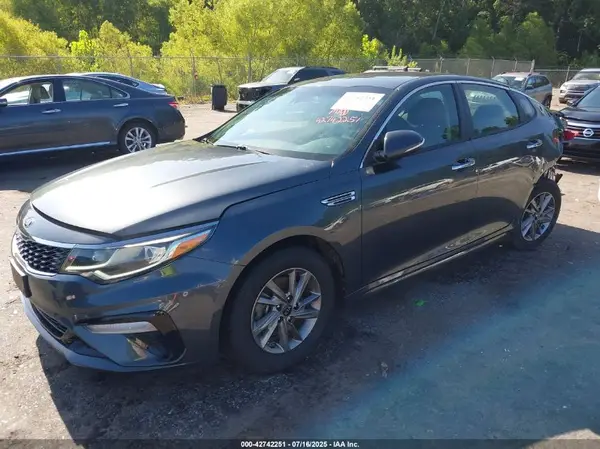 5XXGT4L36LG383321 2020 KIA OPTIMA - Image 2