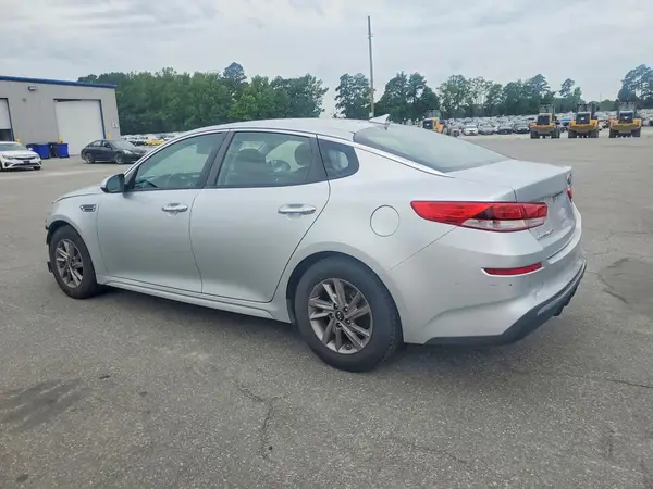 5XXGT4L36LG386736 2020 KIA OPTIMA - Image 2
