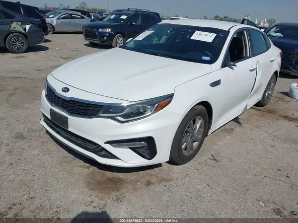 5XXGT4L36LG388390 2020 KIA OPTIMA - Image 2