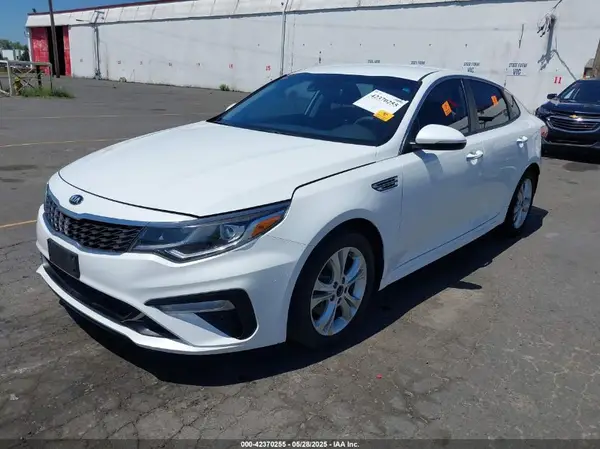 5XXGT4L36LG390639 2020 KIA OPTIMA - Image 2