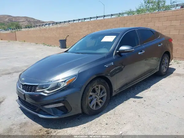 5XXGT4L36LG392827 2020 KIA OPTIMA - Image 2