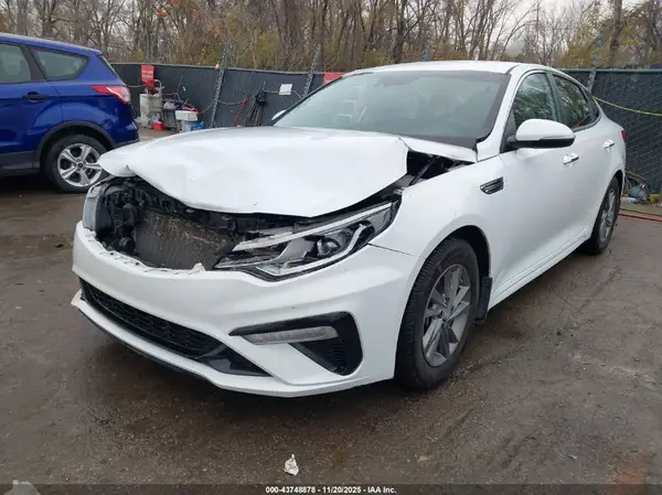 5XXGT4L36LG397574 2020 KIA OPTIMA - Image 2