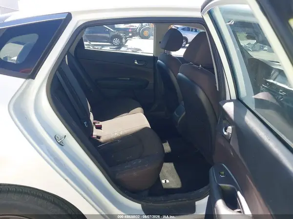 5XXGT4L36LG402742 2020 KIA OPTIMA - Image 8