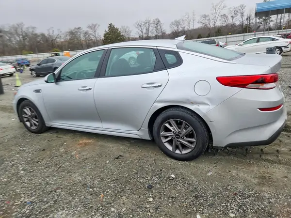 5XXGT4L36LG403180 2020 KIA OPTIMA - Image 2