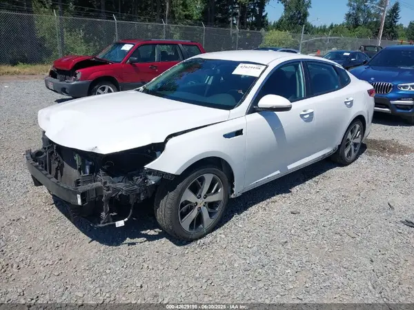 5XXGT4L36LG404605 2020 KIA OPTIMA - Image 2