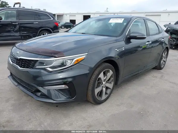 5XXGT4L36LG407567 2020 KIA OPTIMA - Image 2