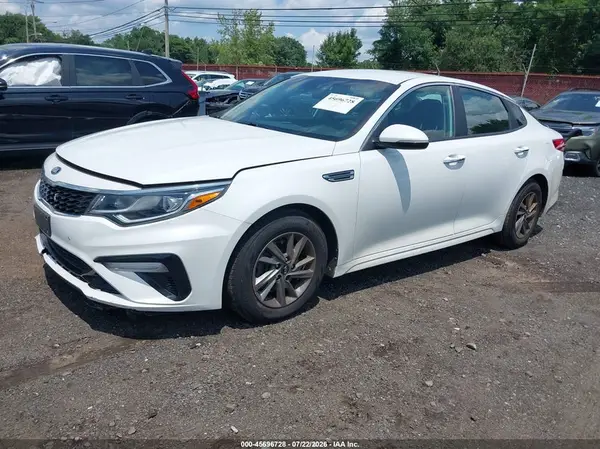 5XXGT4L36LG413823 2020 KIA OPTIMA - Image 2