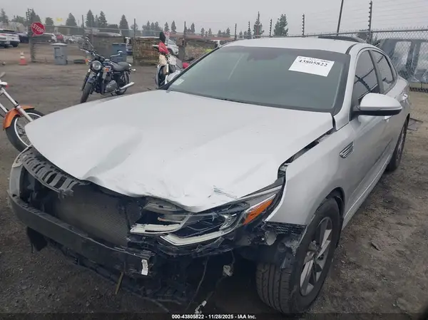 5XXGT4L36LG414888 2020 KIA OPTIMA - Image 2