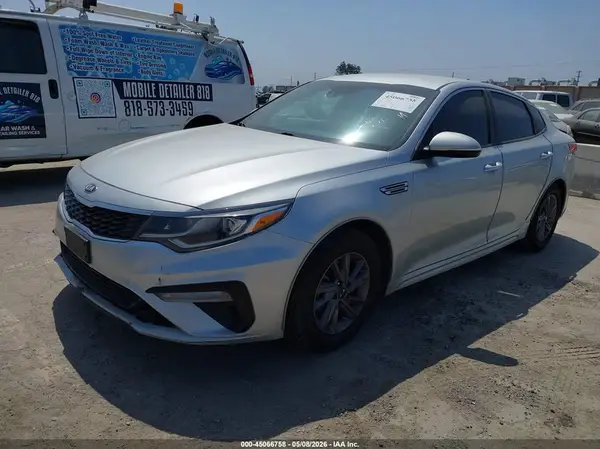 5XXGT4L36LG420416 2020 KIA OPTIMA - Image 2