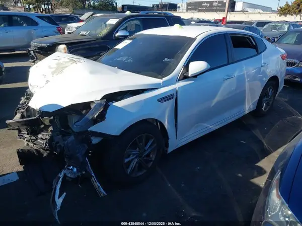 5XXGT4L36LG422201 2020 KIA OPTIMA - Image 2