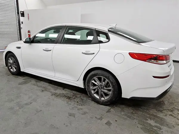 5XXGT4L36LG422909 2020 KIA OPTIMA - Image 2