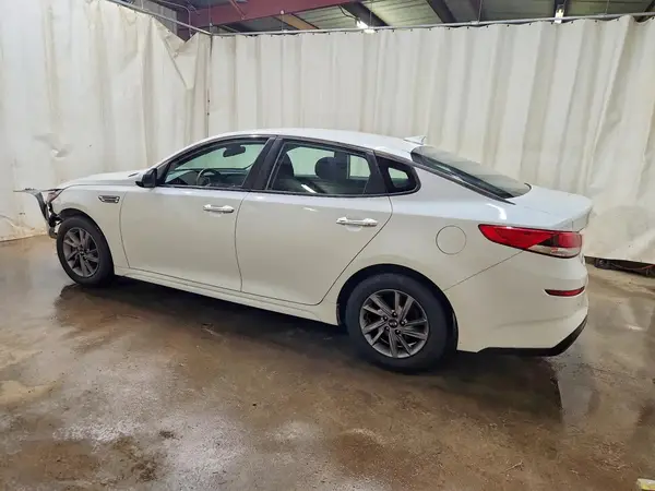 5XXGT4L36LG423395 2020 KIA OPTIMA - Image 2