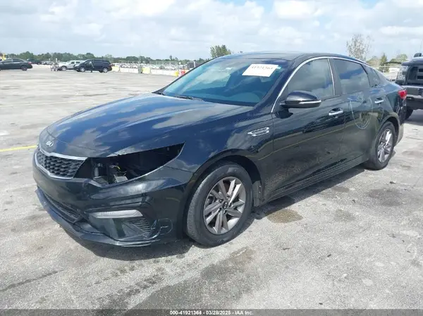 5XXGT4L36LG423865 2020 KIA OPTIMA - Image 2