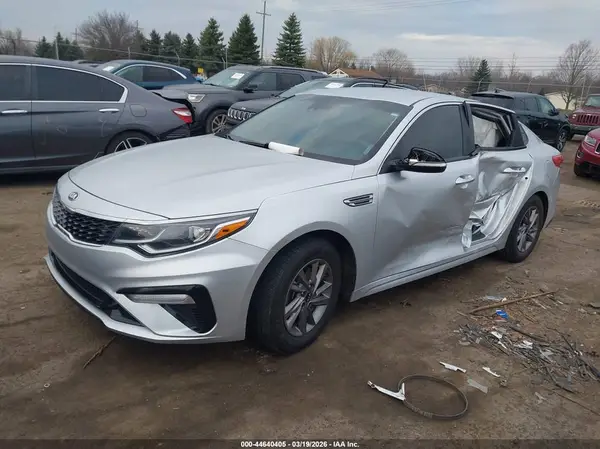 5XXGT4L36LG424367 2020 KIA OPTIMA - Image 2
