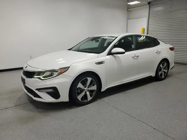 5XXGT4L36LG426264 2020 KIA OPTIMA - Image 1