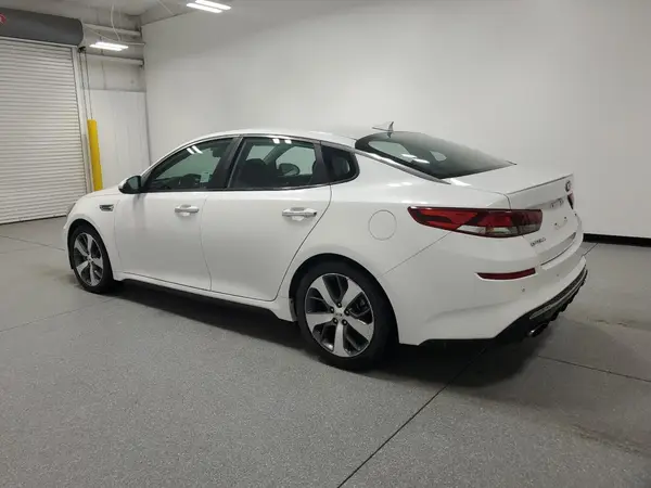 5XXGT4L36LG426264 2020 KIA OPTIMA - Image 2