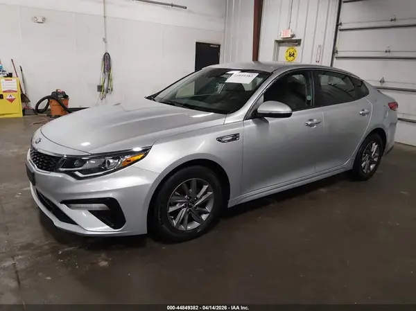 5XXGT4L36LG426782 2020 KIA OPTIMA - Image 2
