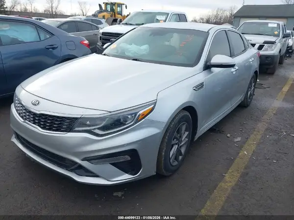 5XXGT4L36LG431268 2020 KIA OPTIMA - Image 2