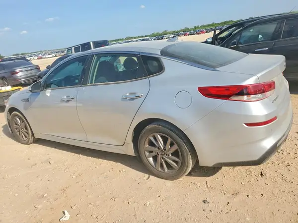 5XXGT4L36LG435451 2020 KIA OPTIMA - Image 2