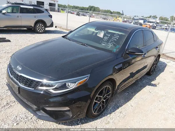 5XXGT4L36LG438477 2020 KIA OPTIMA - Image 2