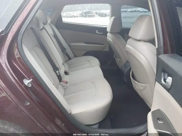5XXGT4L37GG002226 2016 KIA OPTIMA - Image 8