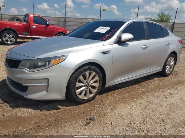 5XXGT4L37GG003831 2016 KIA OPTIMA - Image 2