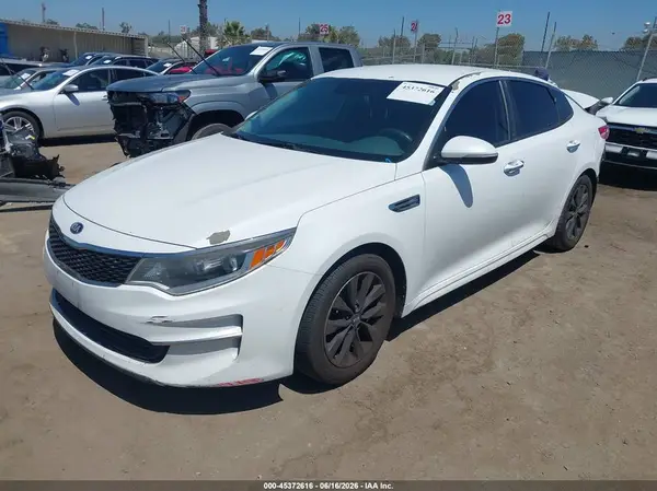 5XXGT4L37GG004560 2016 KIA OPTIMA - Image 2