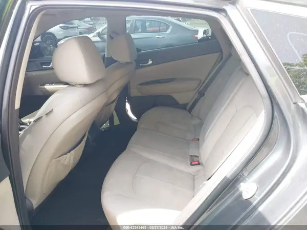 5XXGT4L37GG018944 2016 KIA OPTIMA - Image 8