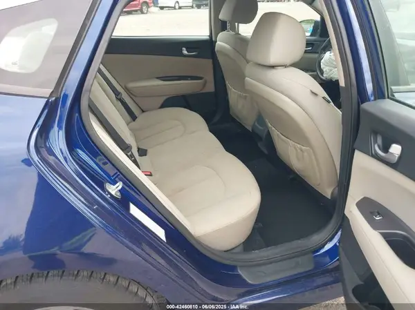 5XXGT4L37GG019639 2016 KIA OPTIMA - Image 8