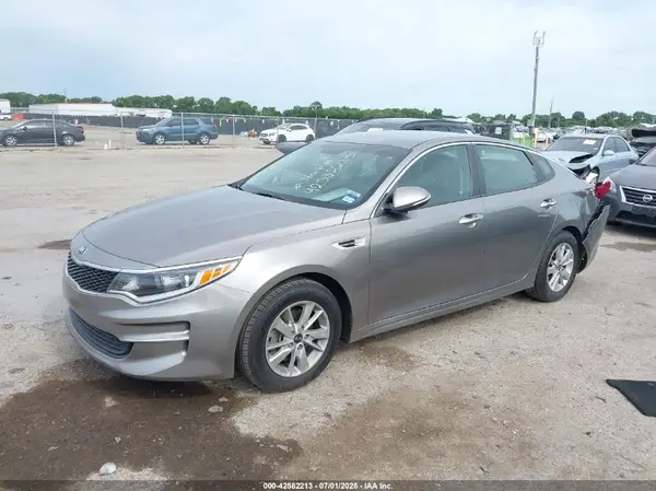 5XXGT4L37GG019897 2016 KIA OPTIMA - Image 2