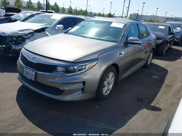 5XXGT4L37GG020371 2016 KIA OPTIMA - Image 2