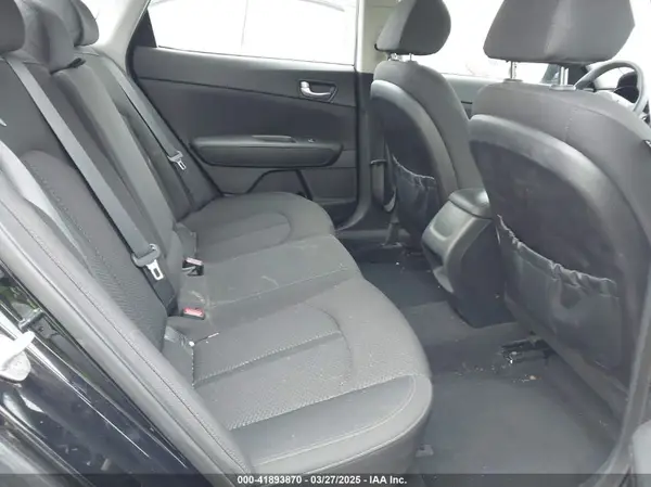 5XXGT4L37GG023237 2016 KIA OPTIMA - Image 8