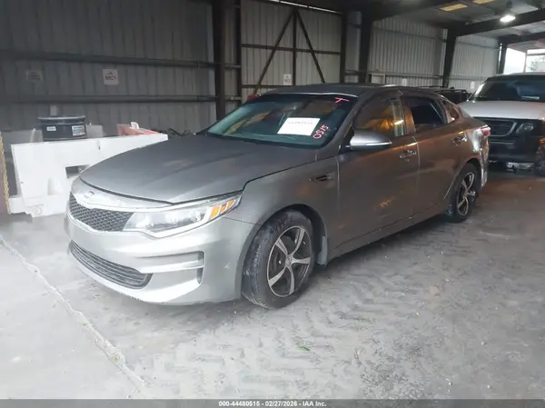 5XXGT4L37GG024064 2016 KIA OPTIMA - Image 2