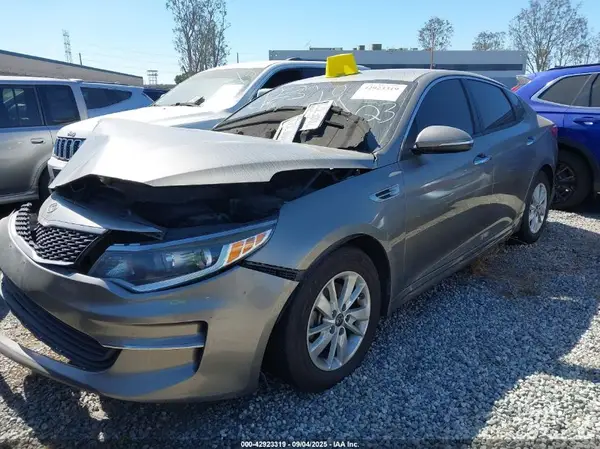 5XXGT4L37GG025070 2016 KIA OPTIMA - Image 2