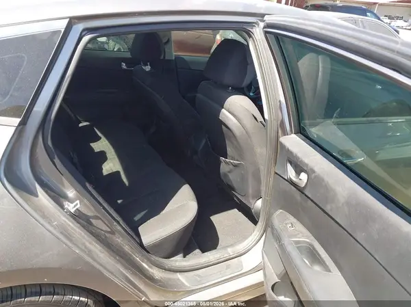 5XXGT4L37GG026753 2016 KIA OPTIMA - Image 8