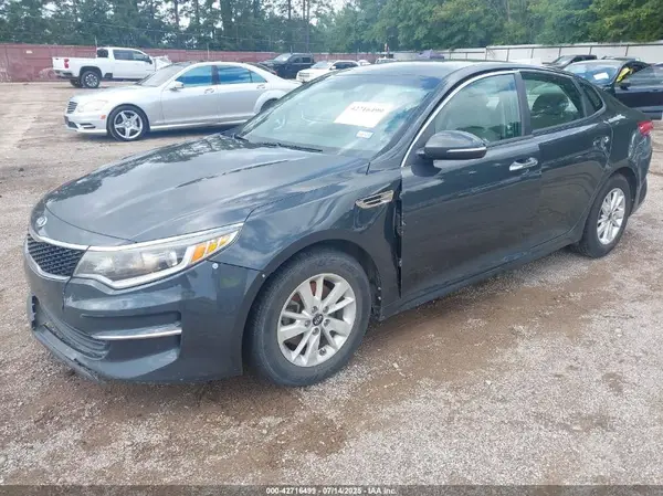 5XXGT4L37GG027062 2016 KIA OPTIMA - Image 2