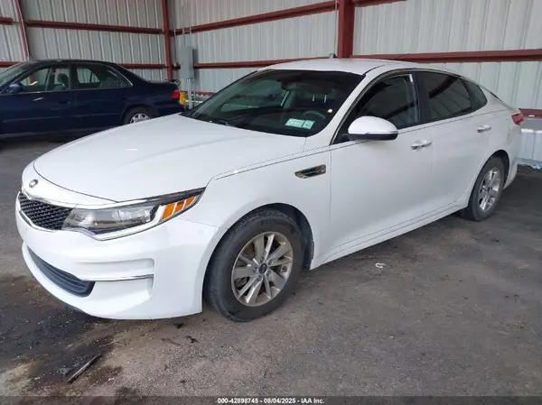 5XXGT4L37GG031161 2016 KIA OPTIMA - Image 2