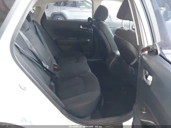 5XXGT4L37GG031161 2016 KIA OPTIMA - Image 8