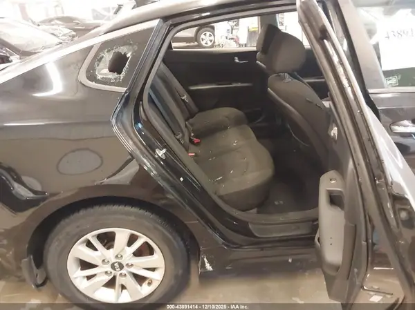 5XXGT4L37GG032696 2016 KIA OPTIMA - Image 8