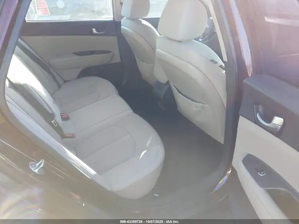 5XXGT4L37GG036716 2016 KIA OPTIMA - Image 8