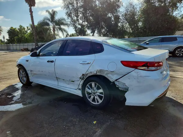 5XXGT4L37GG038529 2016 KIA OPTIMA - Image 2